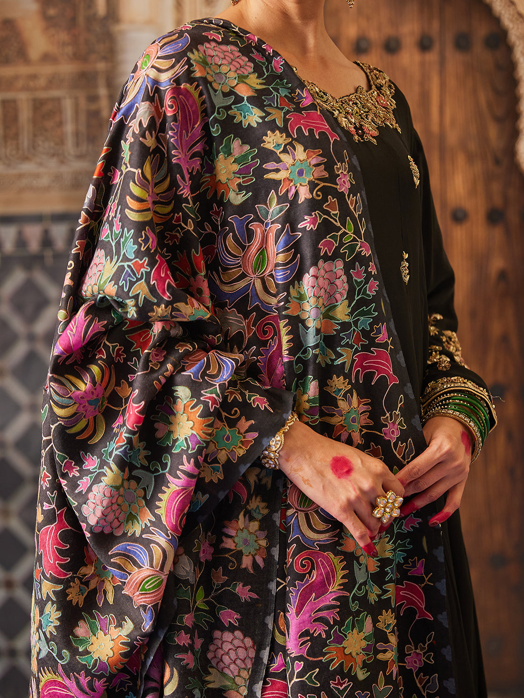 Women Shaheen Kalamkari Embroidered Shawl (Size: 101x203 CM)