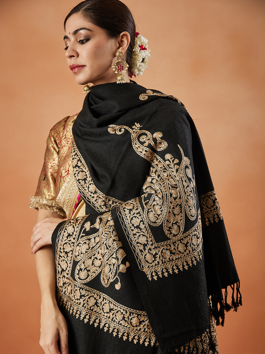 Women Nayab Kashmiri Aari Embroidery Stole (Size: 71X203 CM)