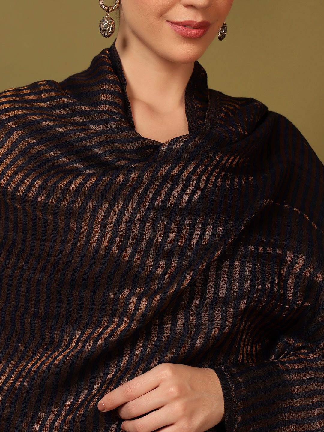Pashmoda Women Golden Eclipse Reversible Zari Moonlight Fine Wool Stole (Size: 71x203 Cm)