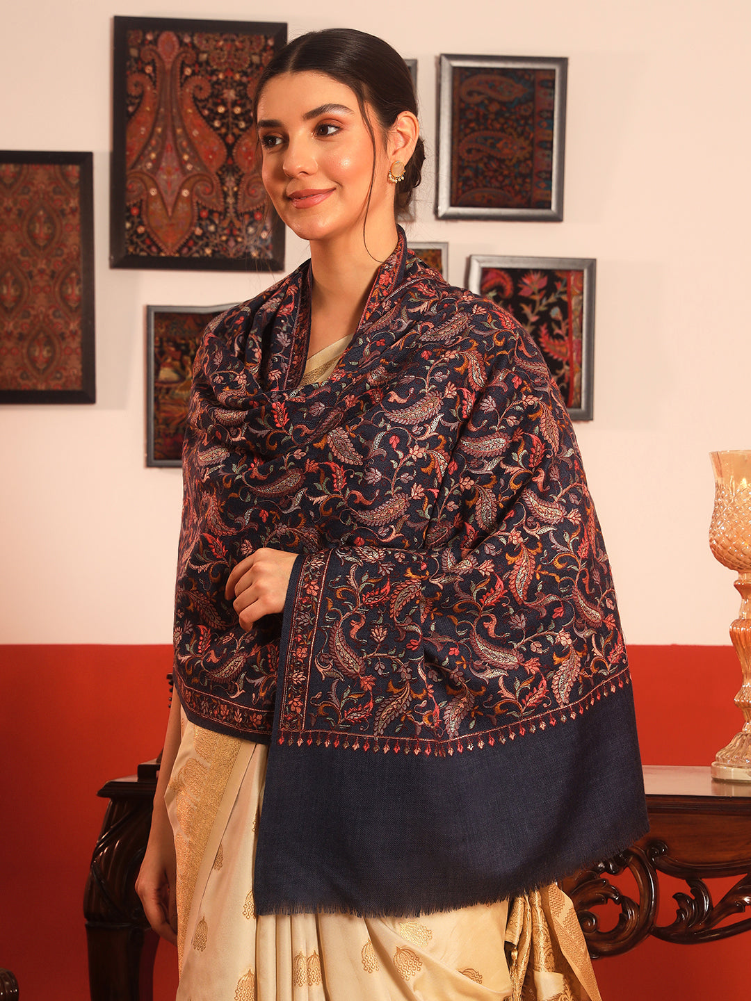 Pashmoda Womenƒ??s 100% Pure Wool Sozni Hand Embroidered Stole (Size: 71x203 cm)