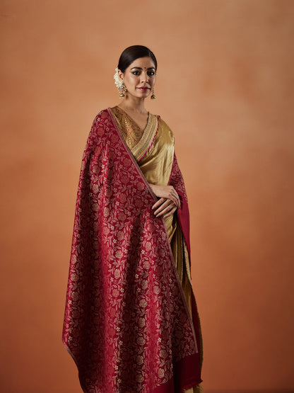 His and Her Gift Set of Jamavar Shawl and kaani Stole With Wooden Gift Box