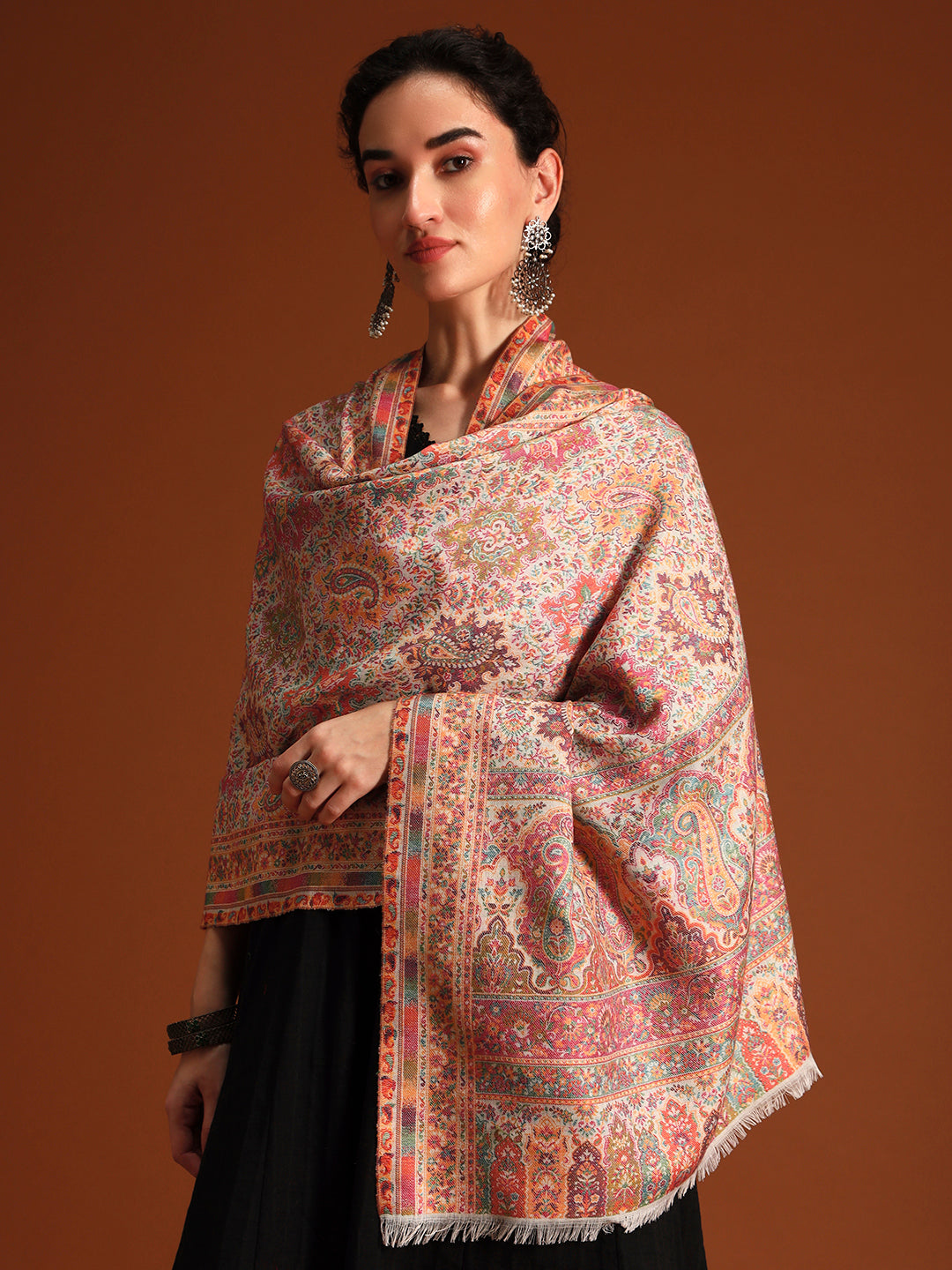 Women Shahkaar Gulistan kaani stole