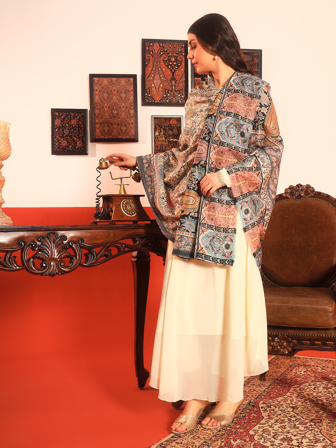 Pashmoda Women Guldasta Fabric Kalamkari Embroidered Shawl (Size: 101x203 CM)