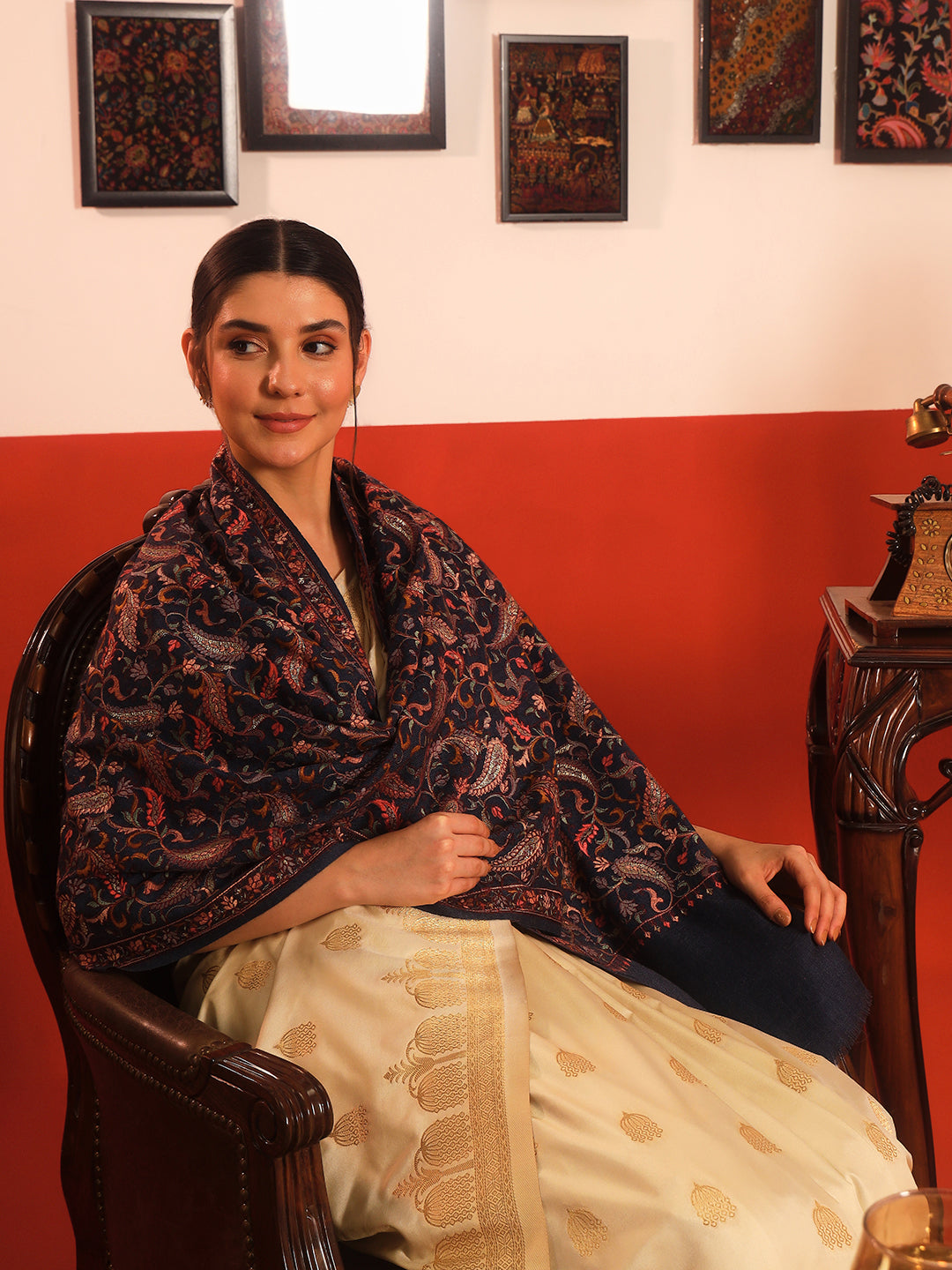 Pashmoda Womenƒ??s 100% Pure Wool Sozni Hand Embroidered Stole (Size: 71x203 cm)