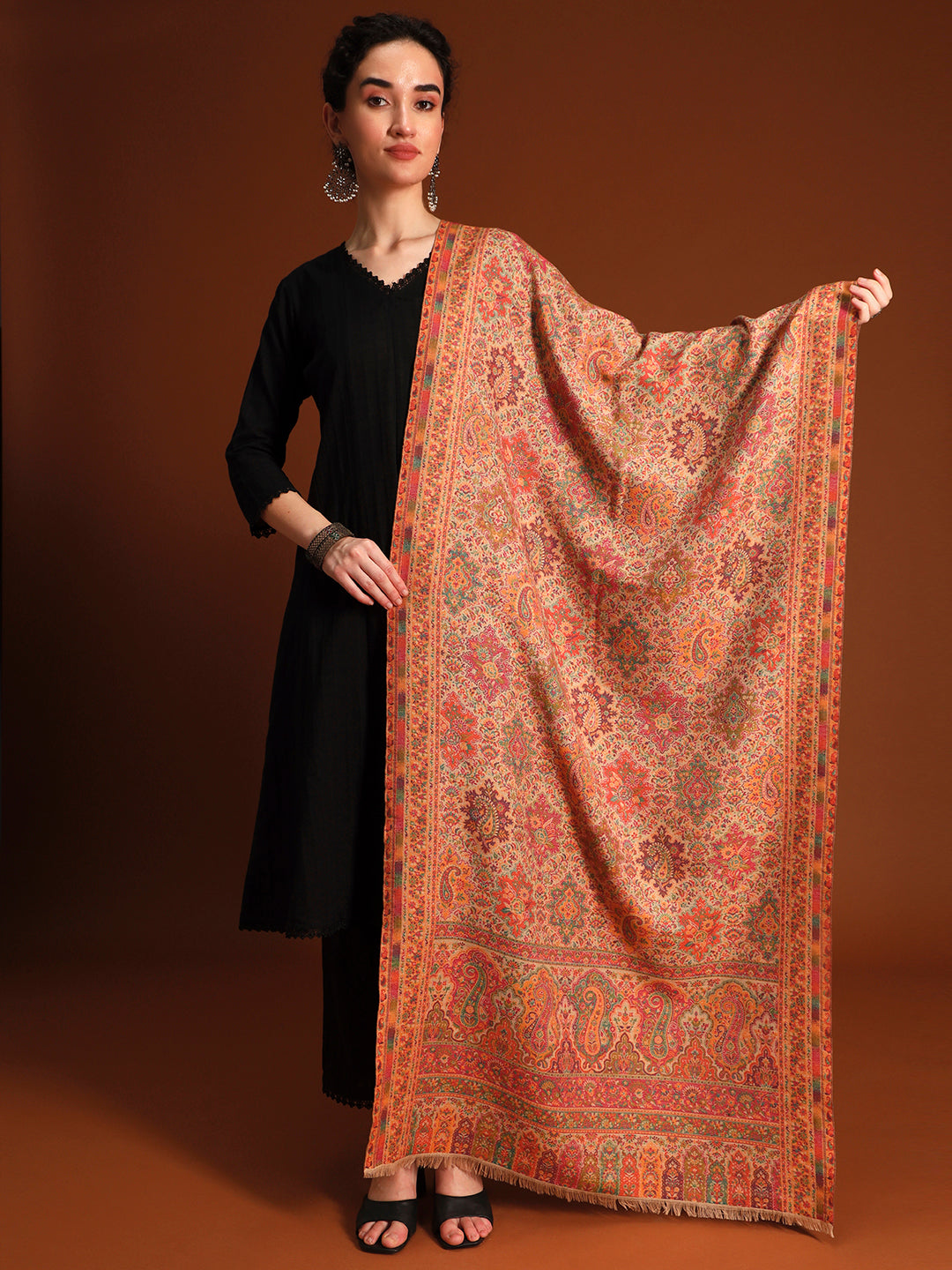 Women Shahkaar Gulistan kaani stole