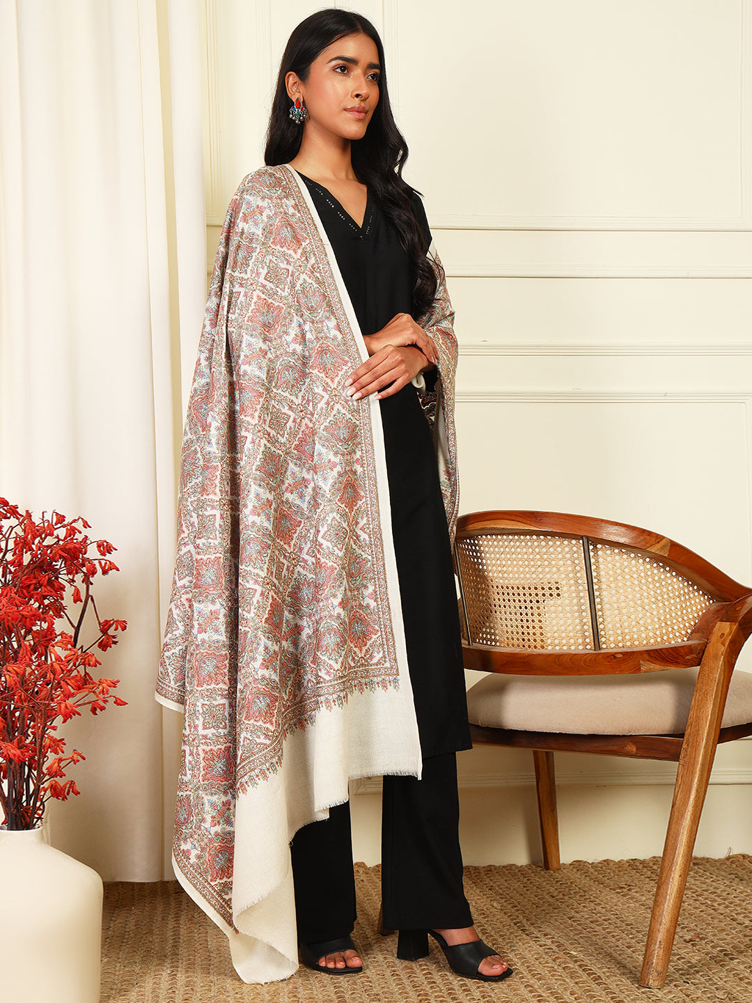 Pashmoda Womenƒ??s Zaira 100% Fine Wool Sozni Hand Embroidered Shawl (Size: 101x203 Cm)