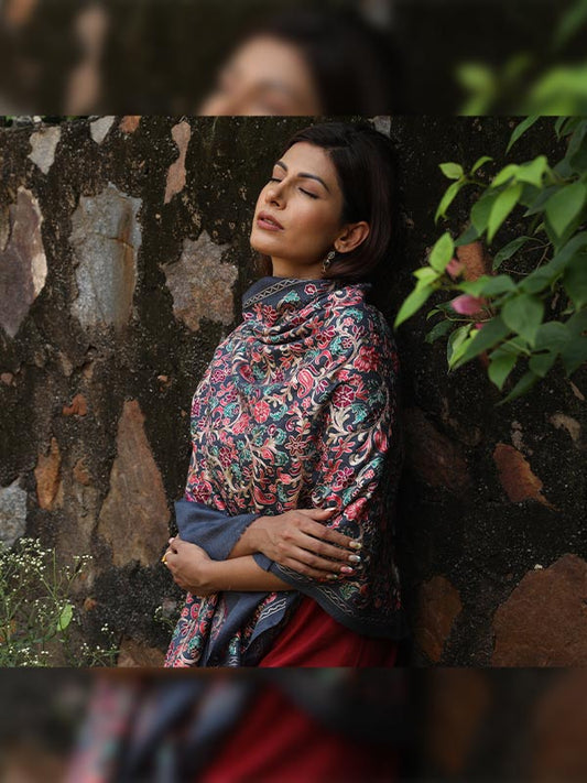 Women's Gulkaari 100% Pure Wool Nalki Embroidered Stole (Size 71x203 CM)