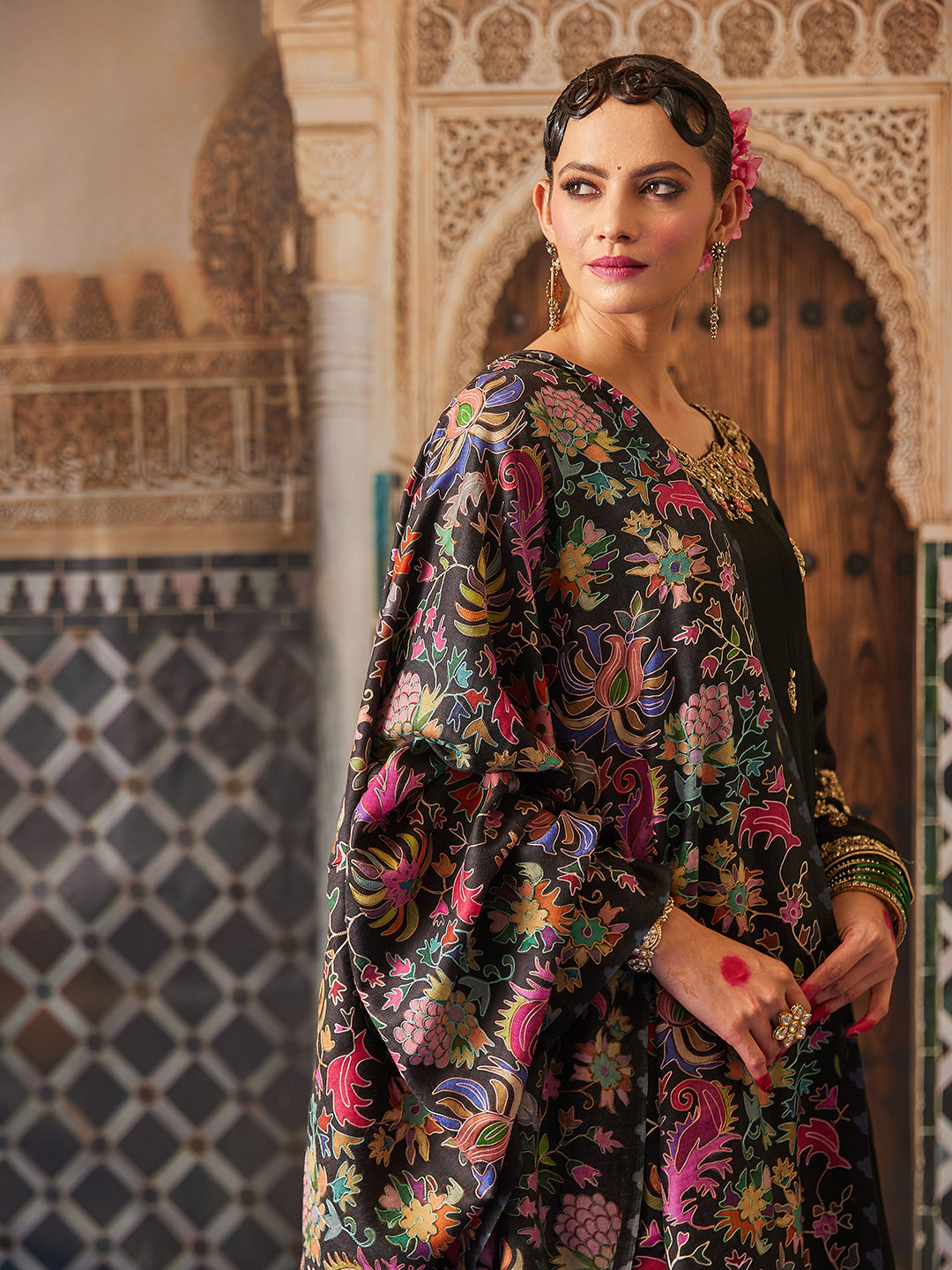 Women Shaheen Kalamkari Embroidered Shawl (Size: 101x203 CM)