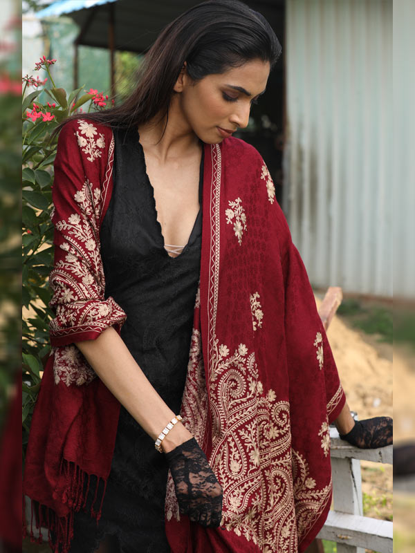 Women's Firdousi Aari Embroidered Kashmiri Stole (Size: 71x203 cm)