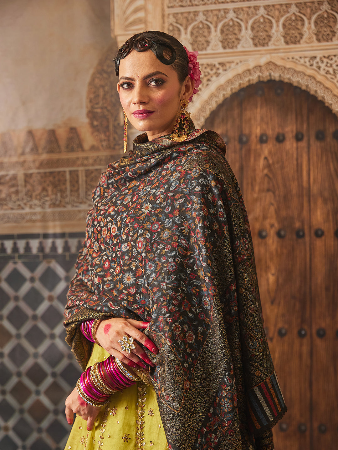 Gift Box of Rangrez Kaani Wool Blend Kashmiri Shawl (Size: 101x203 CM)