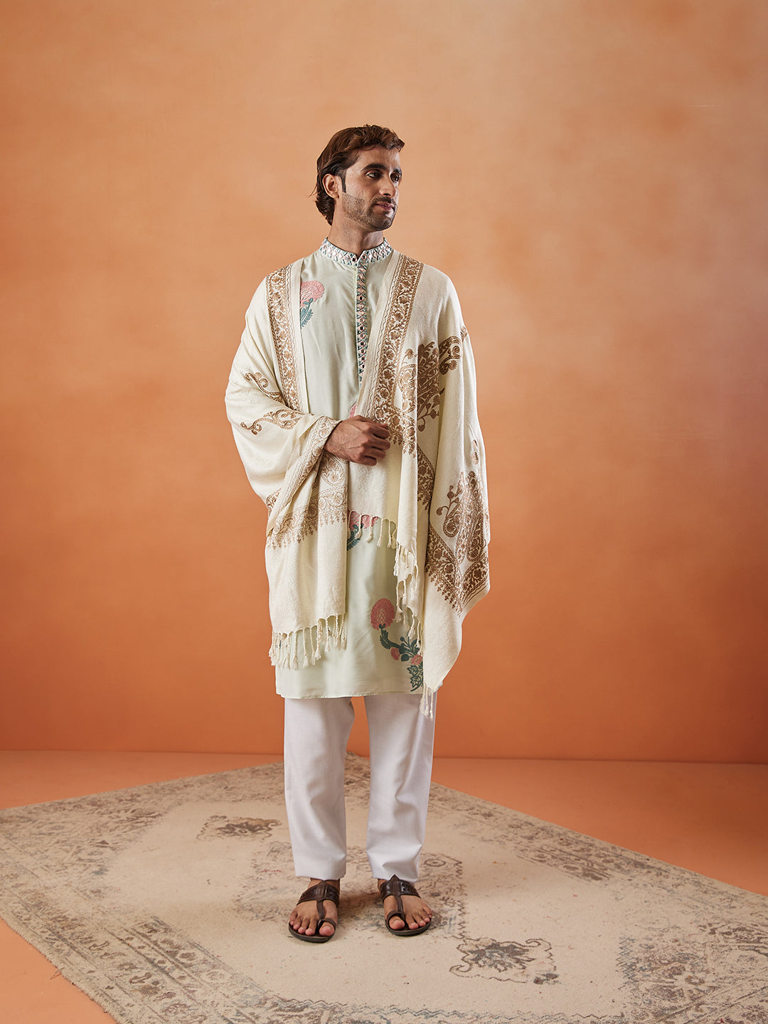 Menƒ??s Nargis Aari Embroidered Stole (Size: 71x203 Cm)