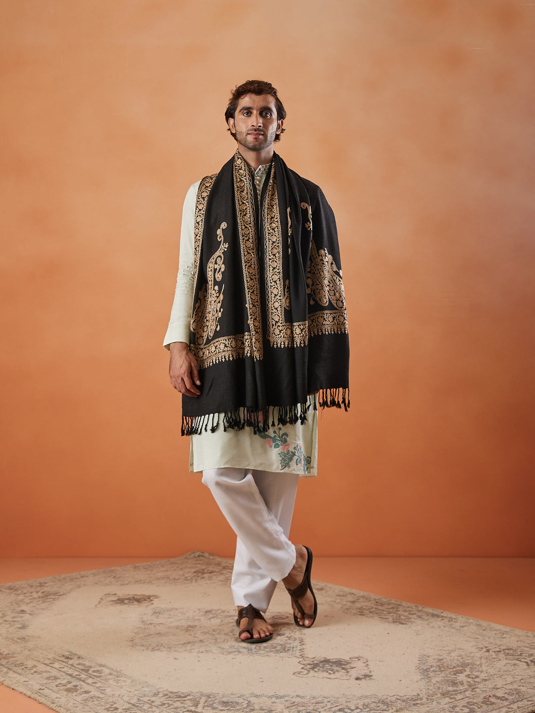 Menƒ??s Nargis Aari Embroidered Stole (Size: 71x203 Cm)